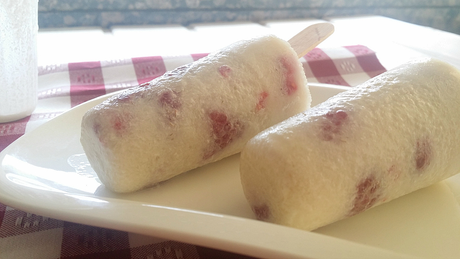 Polos de horchata con frambuesa