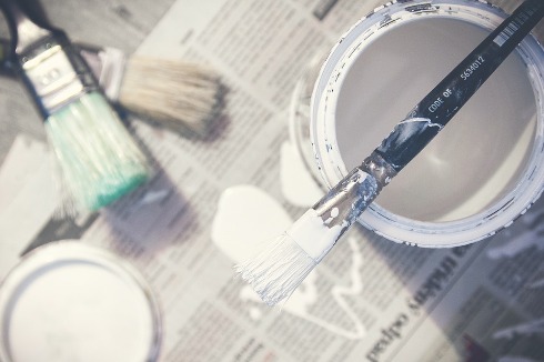 pixabay.com/en/paint-brushes-bucket-paint-can-933395