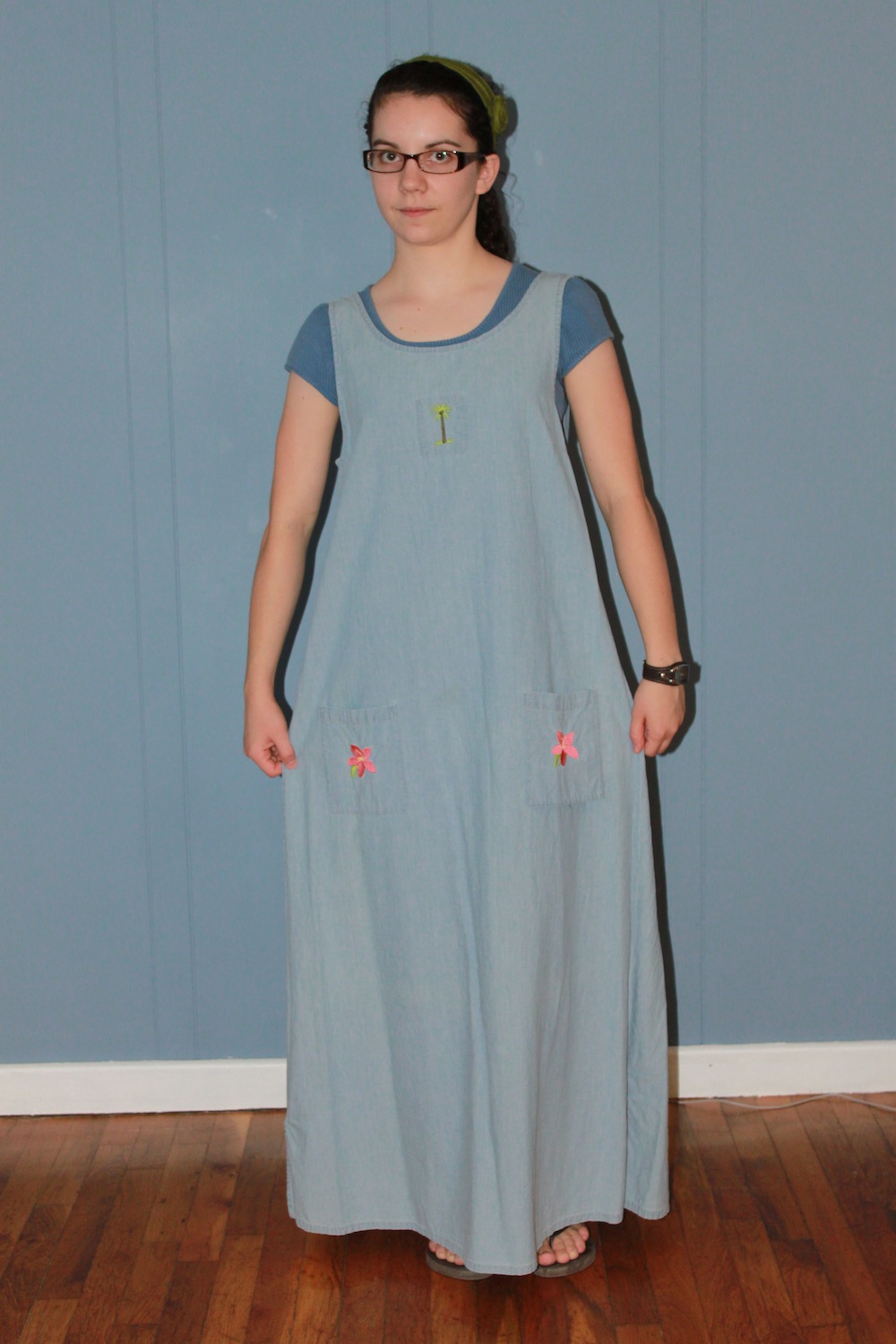 simple Serendipities: Refashion Friday: from jumper to skirt