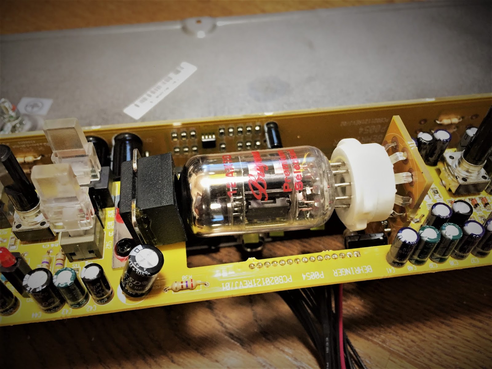 最安値に挑戦】 サウスセントラルモールべリンガー マイクプリアンプ