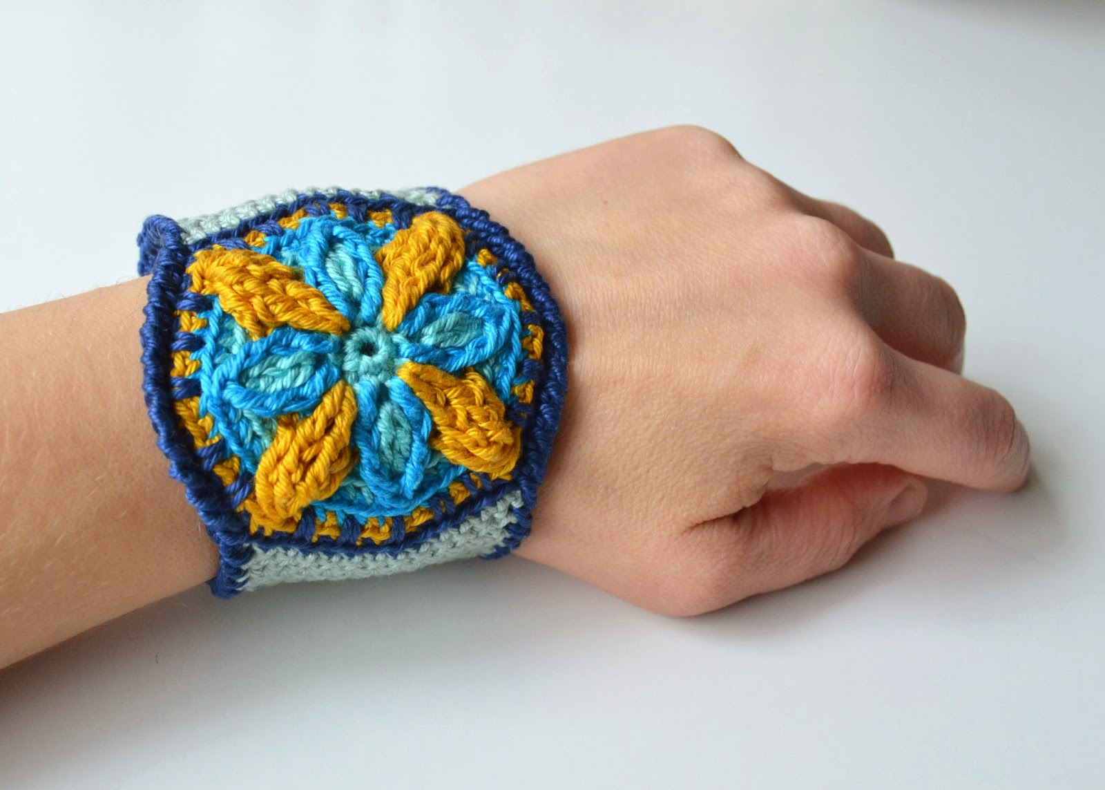 A New Trend for Summer Crocheted Cuffs LillaBjörn's Crochet World