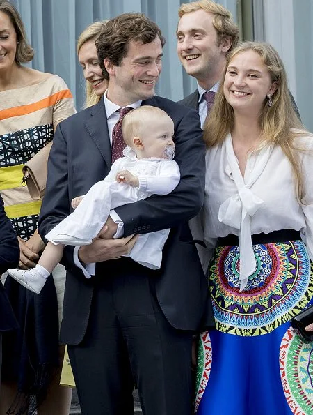 King Philippe, Queen Mathilde, Crown Princess Elisabeth, Prince Gabriel, Princess Eleonore, Prince Emmanuel, Princess Astrid, Prince Lorenz, Anna Astrid, Prince Laurent, Princess Claire, Prince Amedeo, Princess Maria-Laura