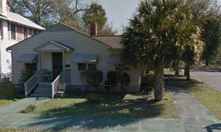 2503 Hubbard St Jacksonville, FL 32206 DOLLARS 4 DOORS