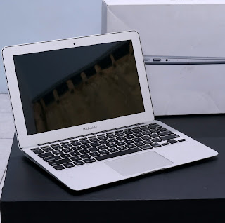 MacBook Air 11-inch, Early 2015 Bekas Di Malang