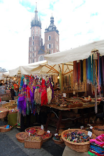 Boże Narodzenie w Krakowie .. Kiermasz świąteczny na Rynku Głównym