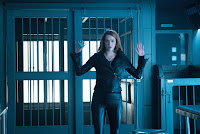 Zoo Season 3 Kristen Connolly Image 1 (5)