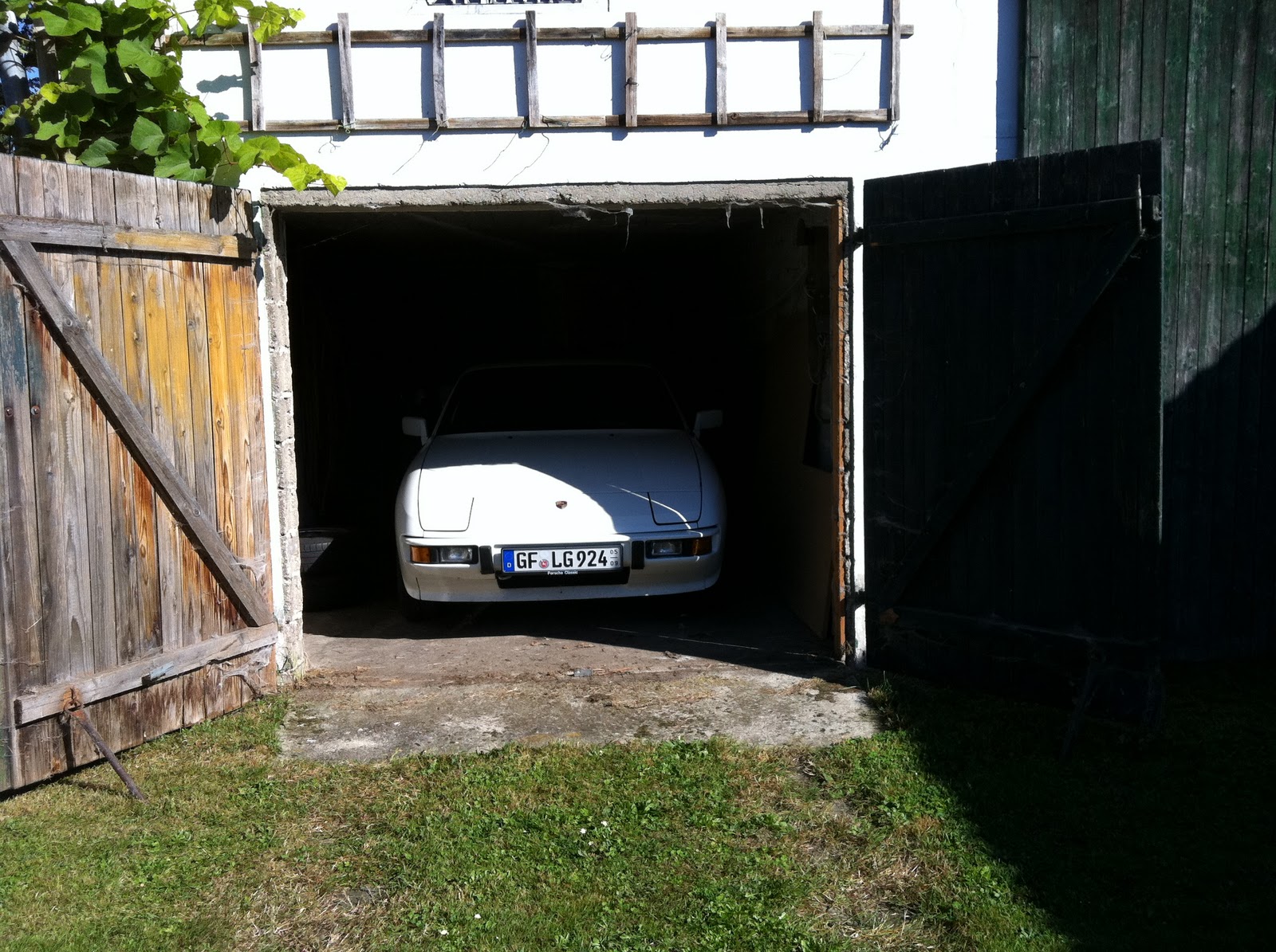 Porsche 924 It s Time For Hibernation