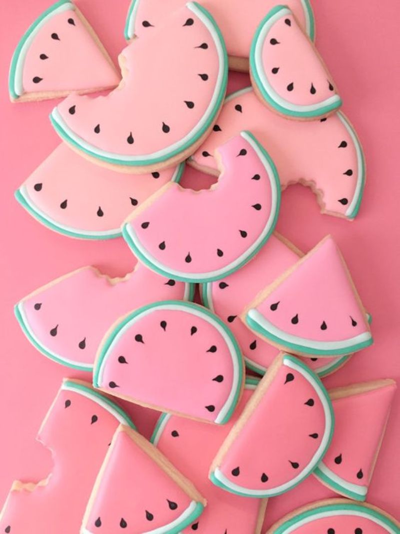 Watermelon Birthday Party Ideas - diy crafts, food, cake, decorations, printables and fun favors for your sweet party theme! via BirdsParty.com @birdsparty
