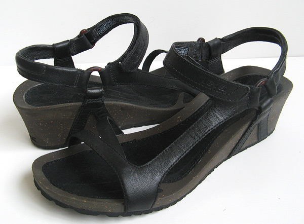 TEVA BLACK LEATHER SANDALS WOMENS SIZE 10