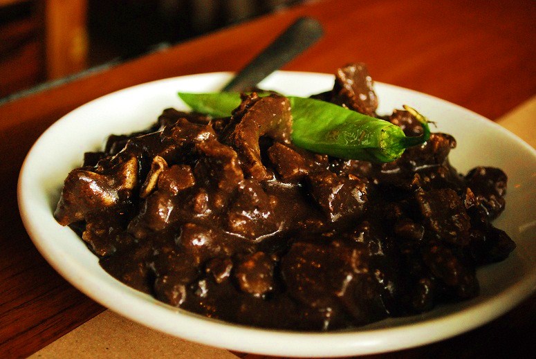 Pork Dinuguan with Gata Recipe (Bicolano's Delicacy) Trending Pinoy