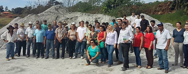 Nova Tebas: Prefeitura entrega calcário para produtores rurais