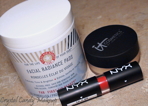 Commande eBeauty.ca - It Cosmetics Airbrush Illuminizer, NYX Indie Flick lipstick, First Aid Beauty Facial Radiance Pads