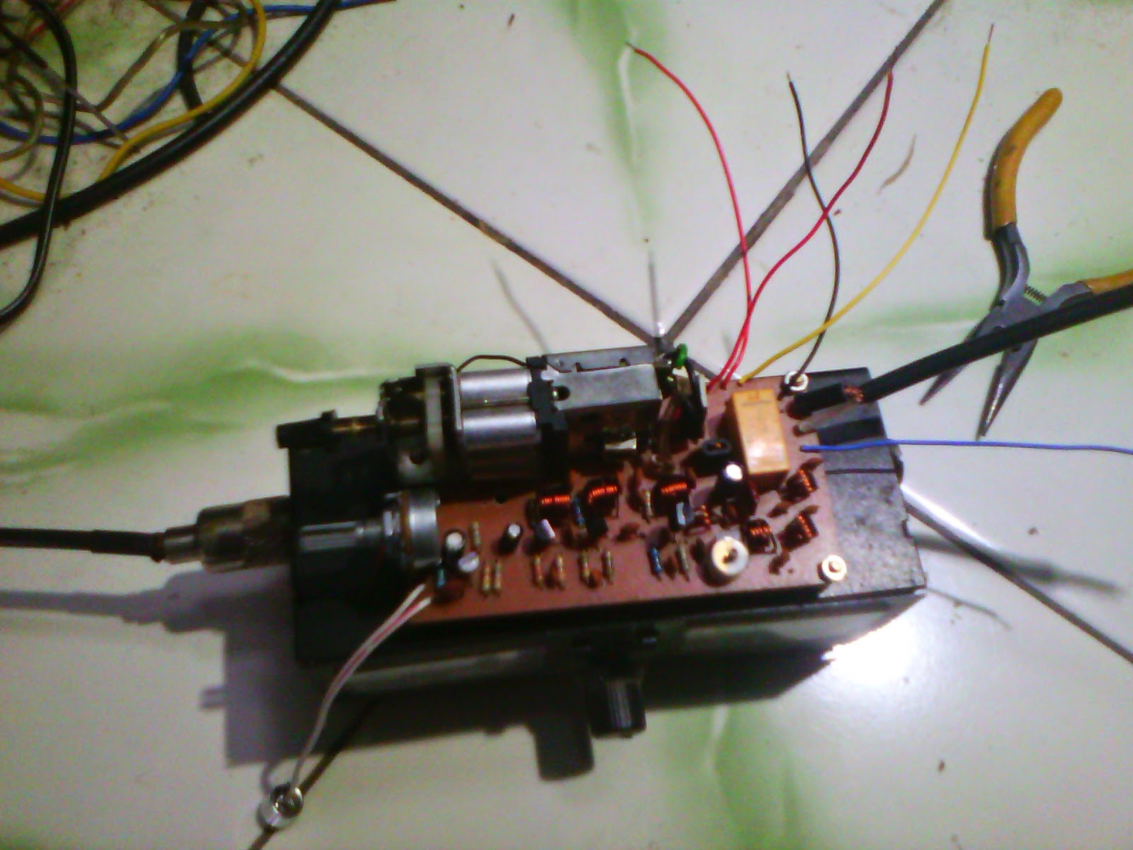 Elektronika Analog Membuat Transmitter Untuk Brik Brikan