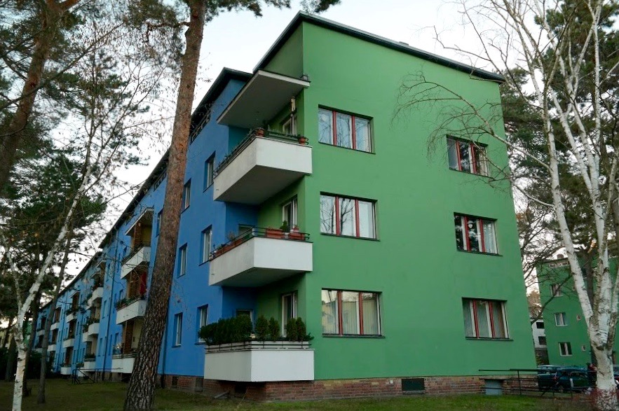 elektronisk Nogle gange nogle gange kilometer Germany: Onkel Toms Hütte - Colorful Interwar Modernism in Berlin | Minor  Sights