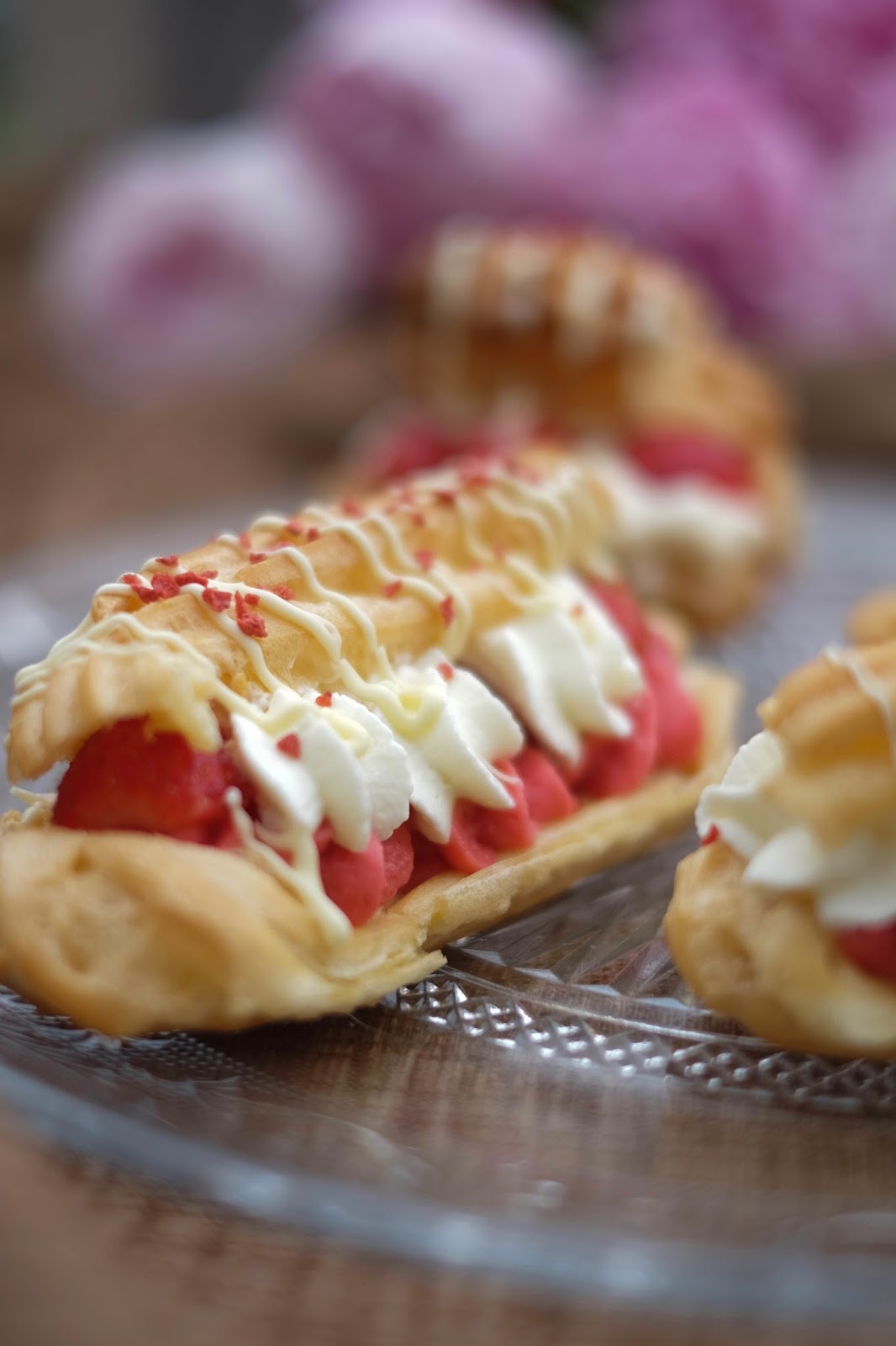 Erdbeer Éclairs und Windbeutel | Marion's Kaffeeklatsch Erdbeer Éclairs und Windbeutel | Marion's Kaffeeklatsch