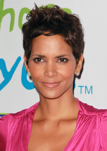 Celebrity Hairstyles: Halle Berry Messy Pixie Haircut