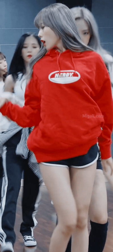 우주소녀 루다 사복 돌핀팬츠