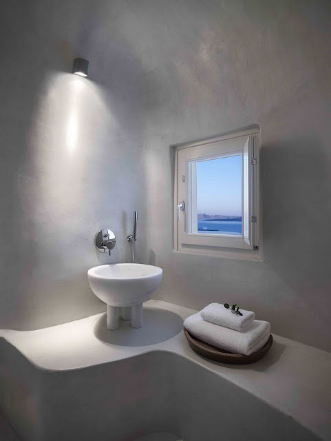 Summer House in Santorini by Kapsimalis Architects