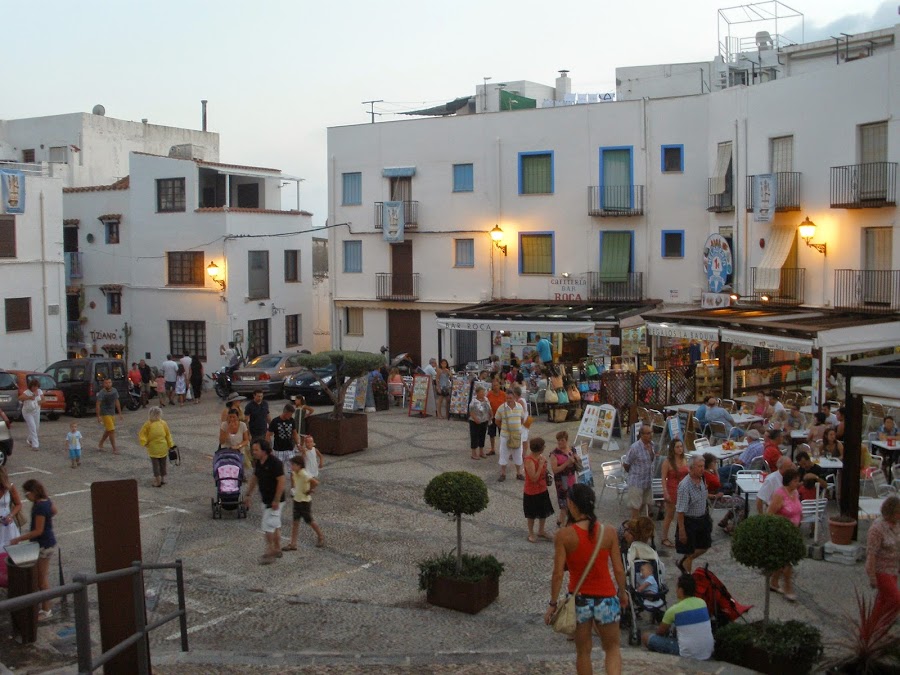 Plaza a los pies de la Ermita de la Virgen Ermitana