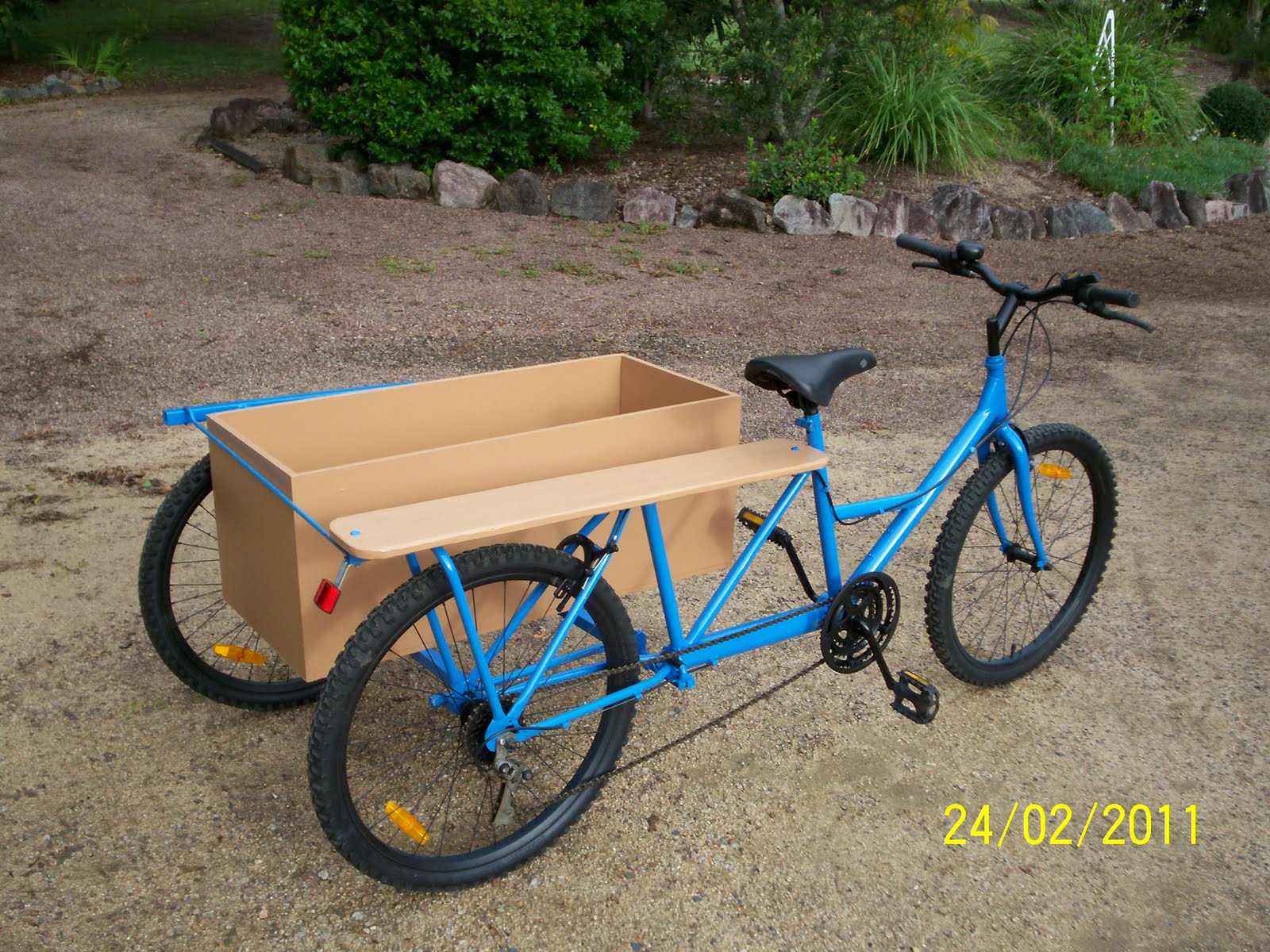 Long Tail Cargo Bike with Sidecar
