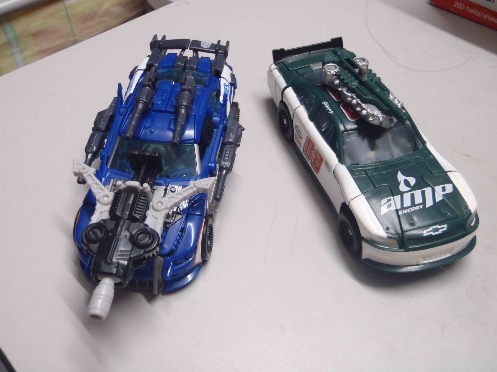 New Cybertron Transformers Review Topspin (DOTM DeluxeClass)