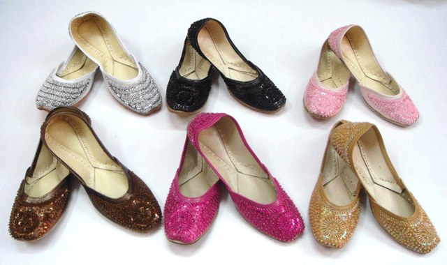 Image result for एम्ब्रायडरी वाली जूतियां