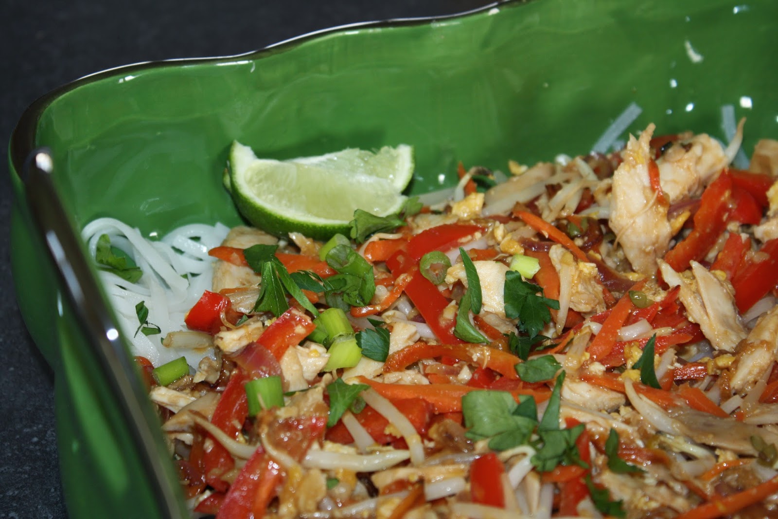 Way To A Man's Heart...Food: Homemade and Healthy Chicken Pad Thai