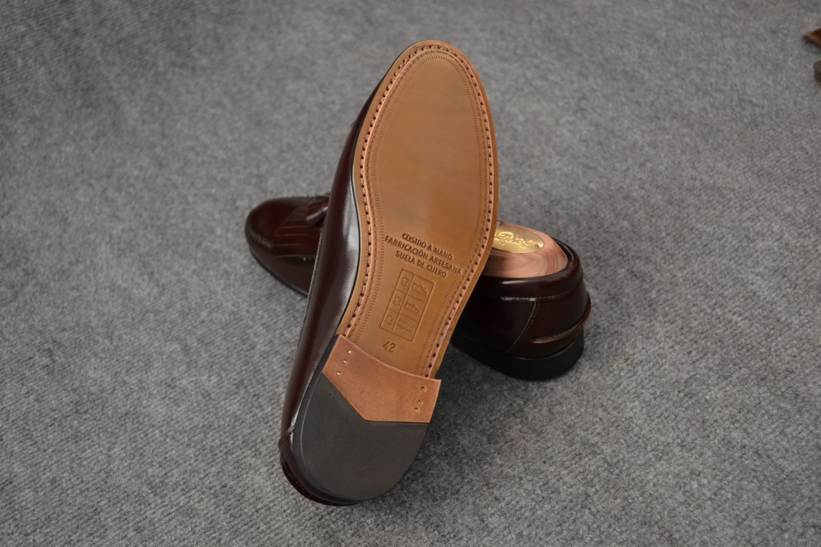 Mocasines Flecos y Borlas de Zapatería Estellés. | SinAbrochar