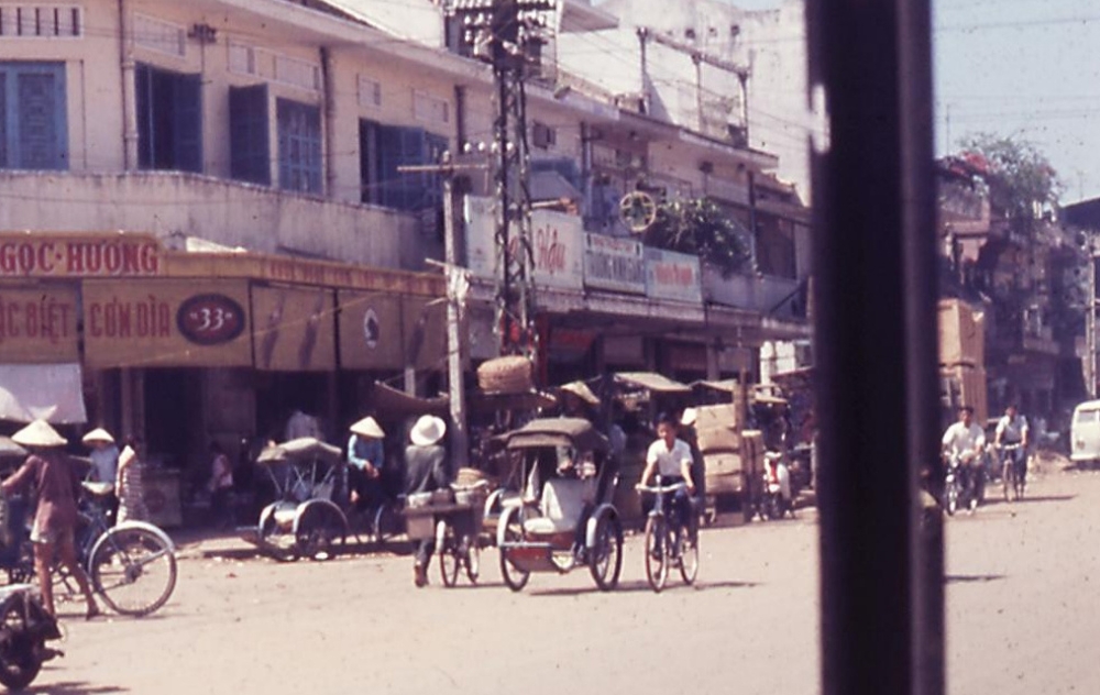 Nam Ròm: Clip xưa chợ Trương Minh Giảng .Sài Gòn 1971