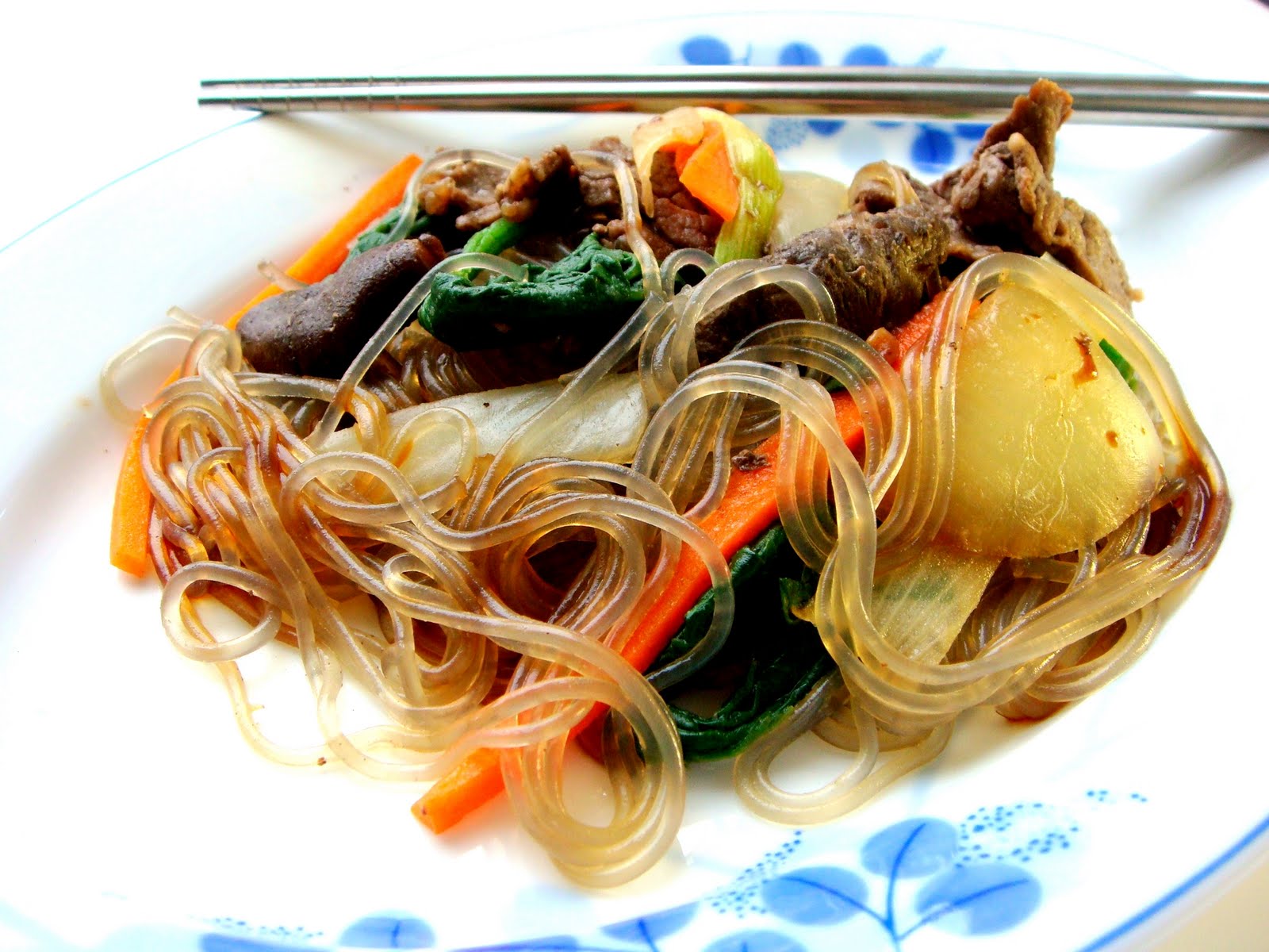 NOMz Japchae (Korean Cellophane Noodles)