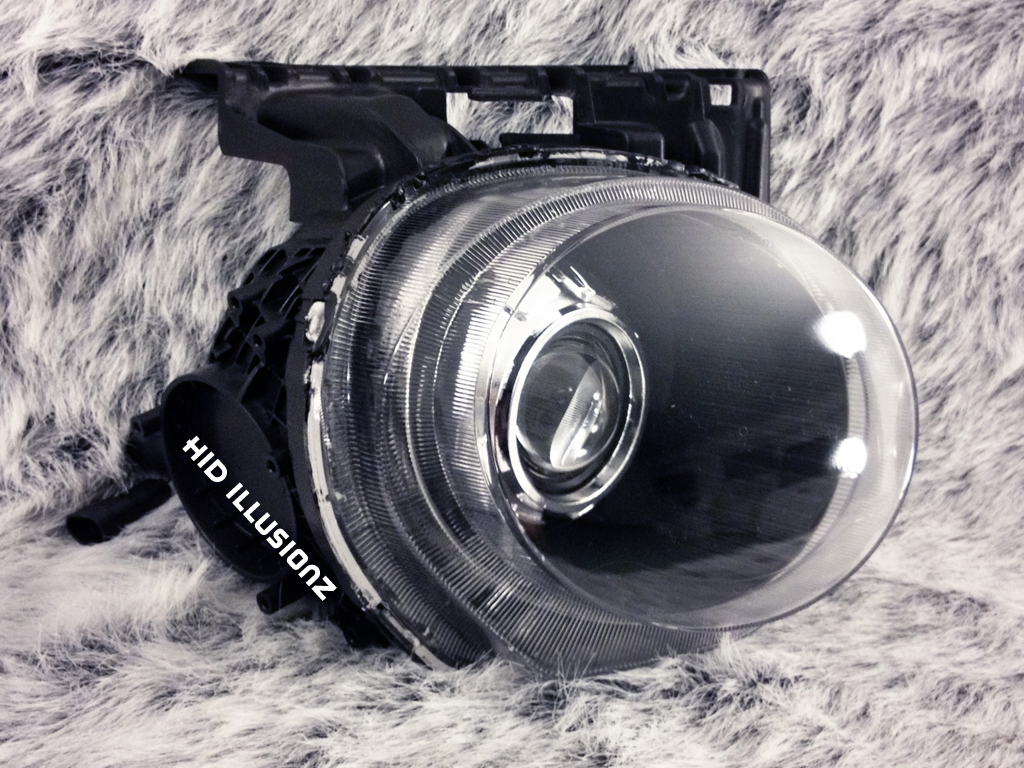 HID ILLUSIONZ Nissan Juke Morimoto H1 Orbit HID Retrofit Projector