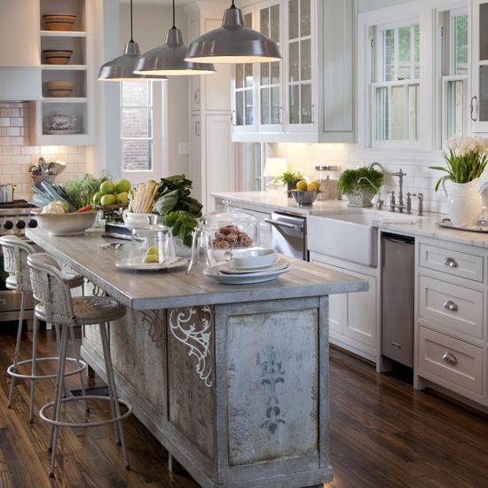 Modern farmhouse kitchen on Fixer Upper, Joanna Gaines