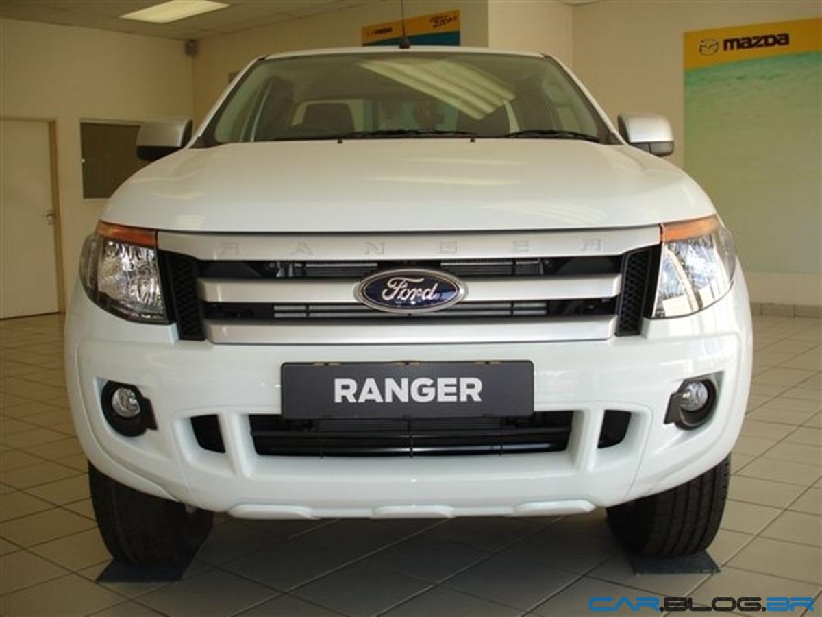 Ford Ranger XLS 2.0 é simples sem ser básica e tem preço de Rampage