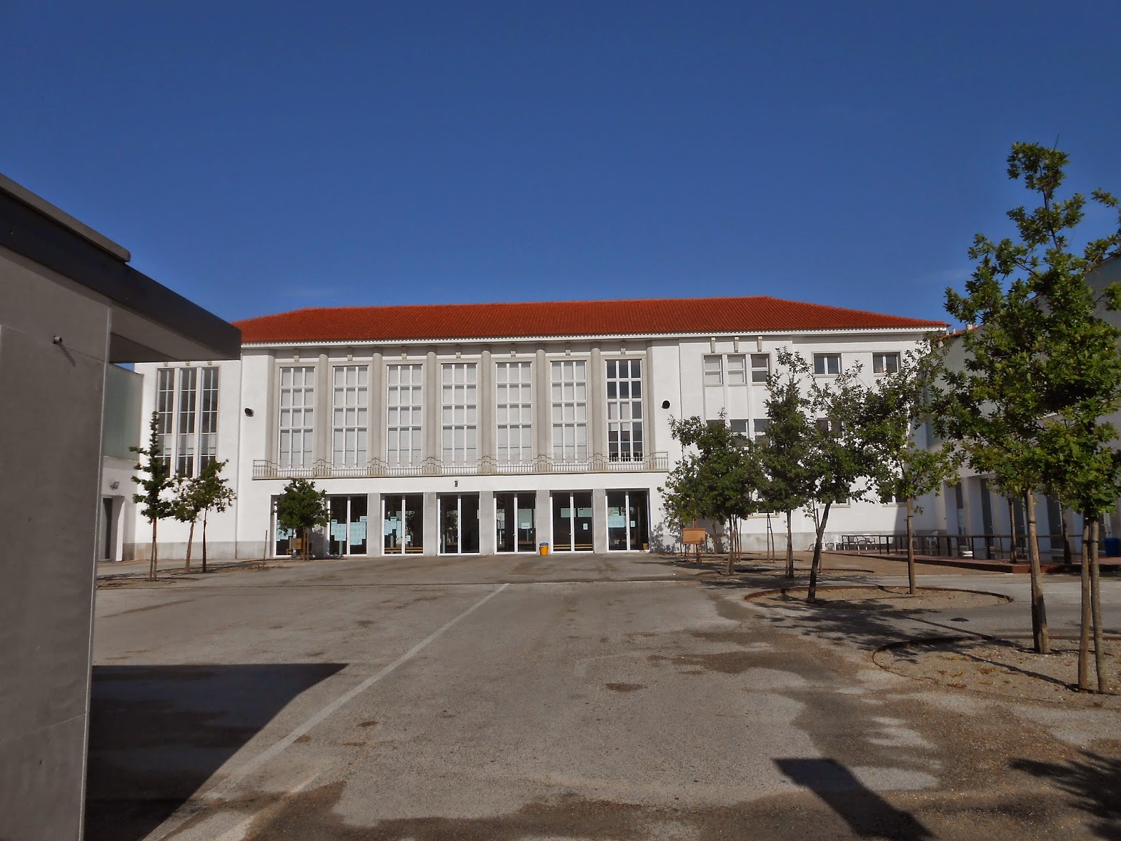 Viajar e descobrir Portugal Coimbra Escola Secundária de Avelar