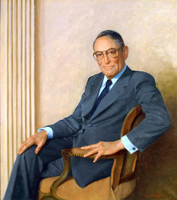 International Art Gallery Aaron Shikler