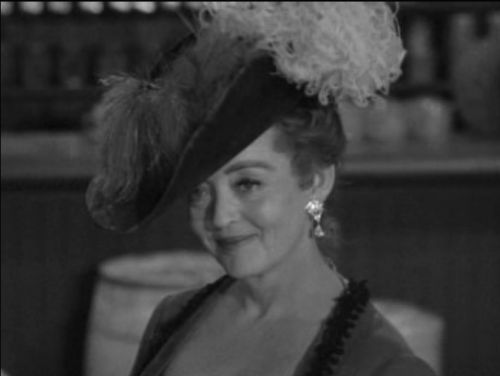 Bette Davis in The Elizabeth McQueeny Story