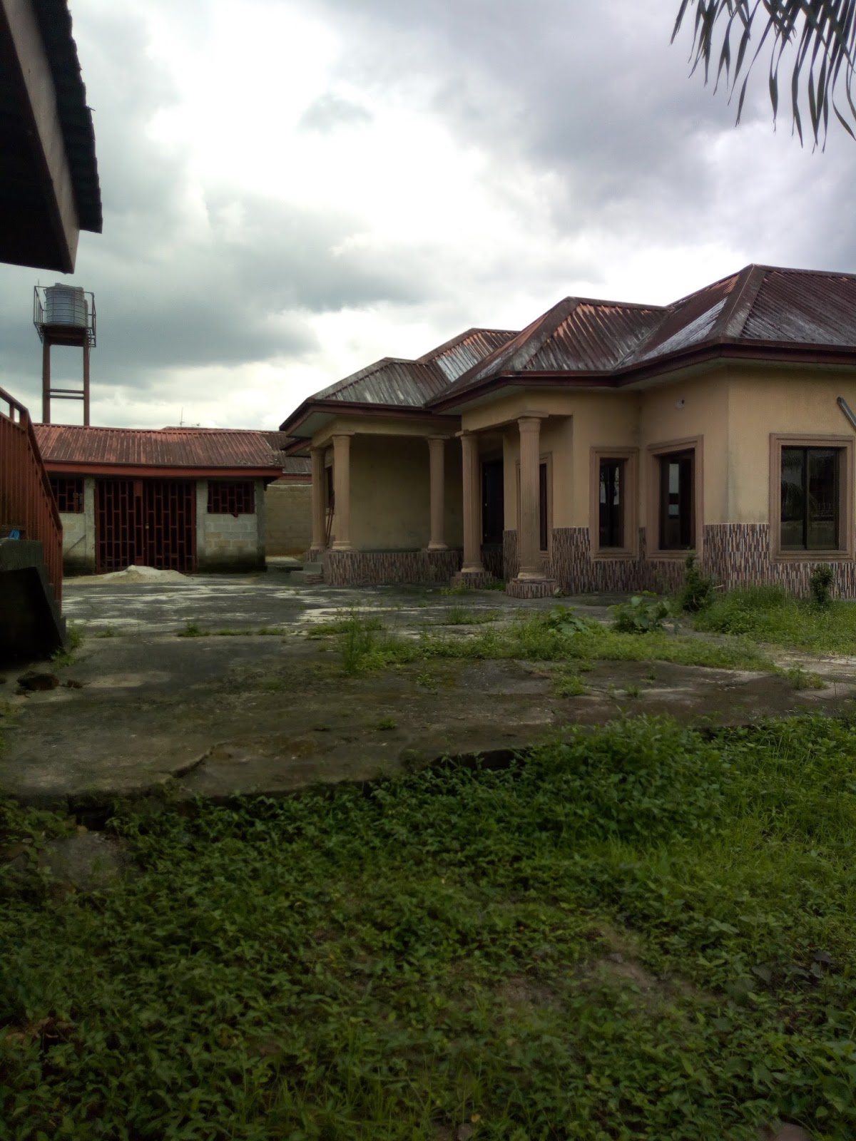 To Frandom Real Estate & Property Management Nig Ltd 4bedroom