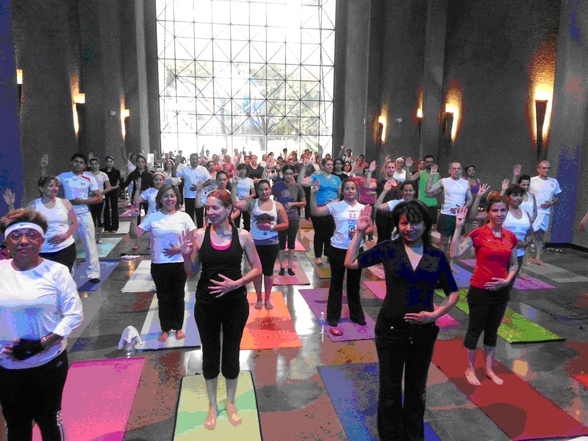 Noticias RedGFU Día Mundial del Yoga en Monterrey, México