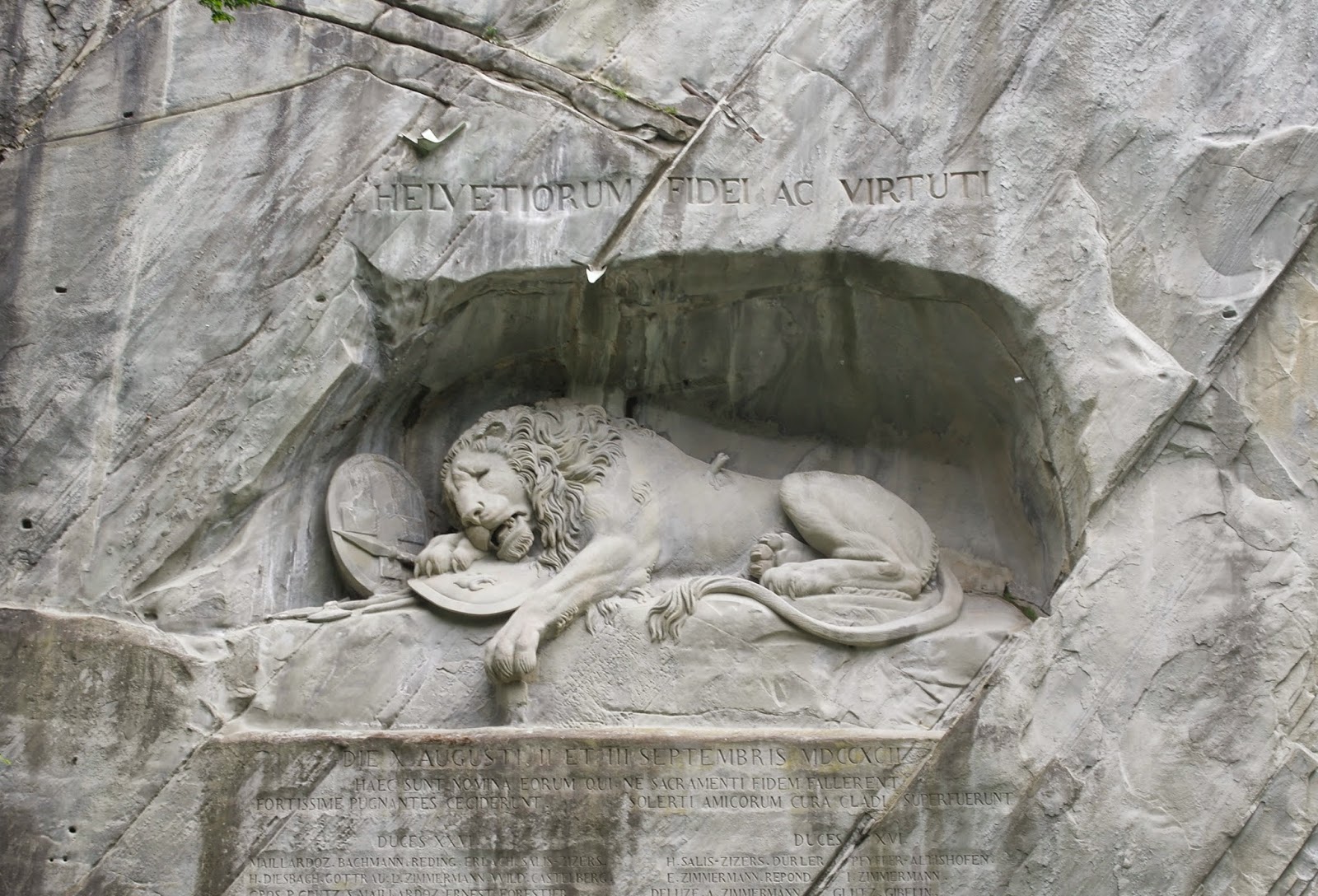 Lion monument lucerne timings
