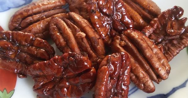 Kazuo: Geröstete Pekannüsse mit Ahornsirup und süß-scharfer Chilisauce