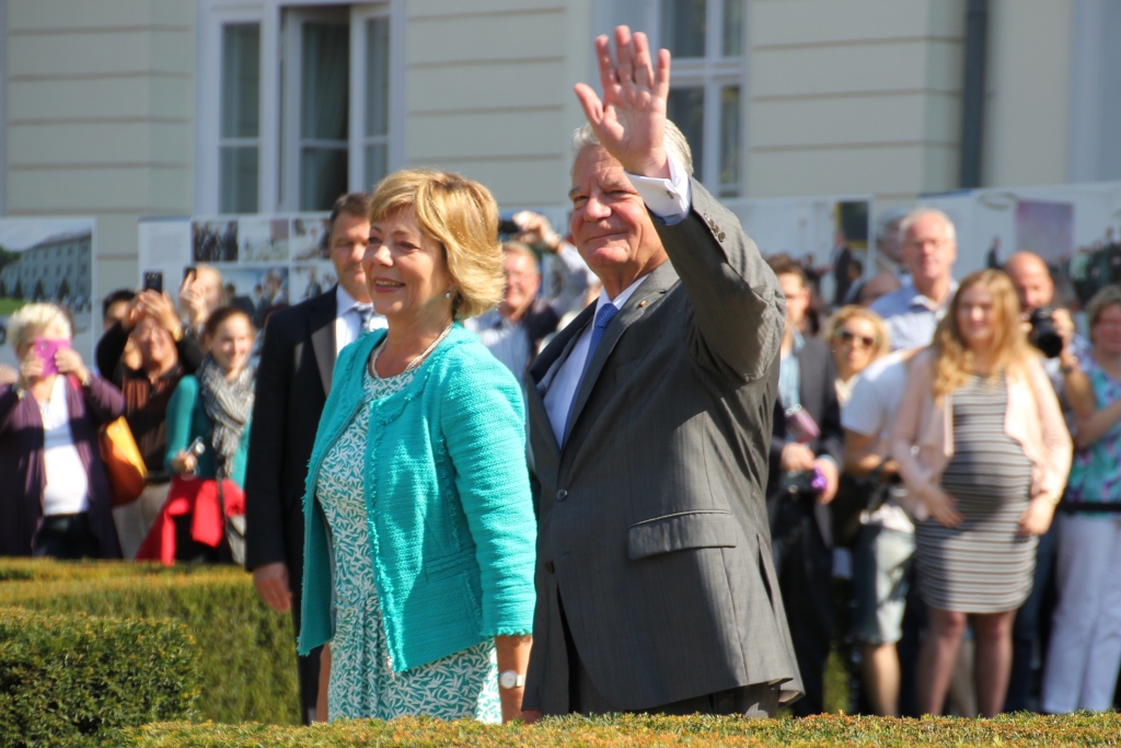 Http Apps Design Busse De Ngk Jahresheft2016 Files Assets Common Downloads Ngk Buch 2016 Web Small Pdf