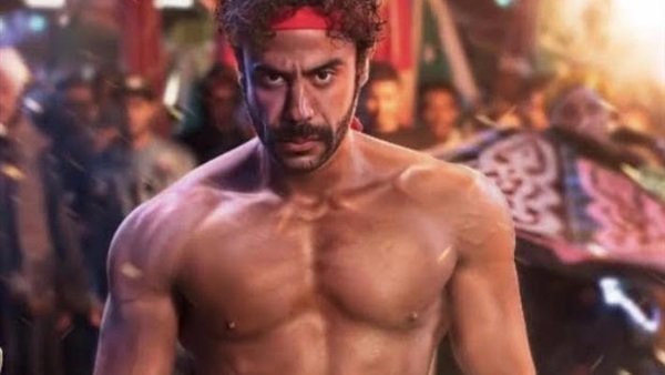 مسلسل هوجان الحلقة 15 محمد عادل إمام يكشف حقيقة عمل كامل بالمخدرات