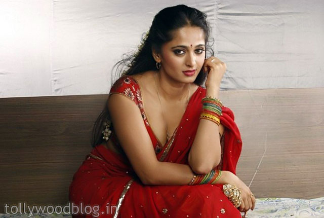 anushka-hot-vaanam-spicy-photo-shoot-001