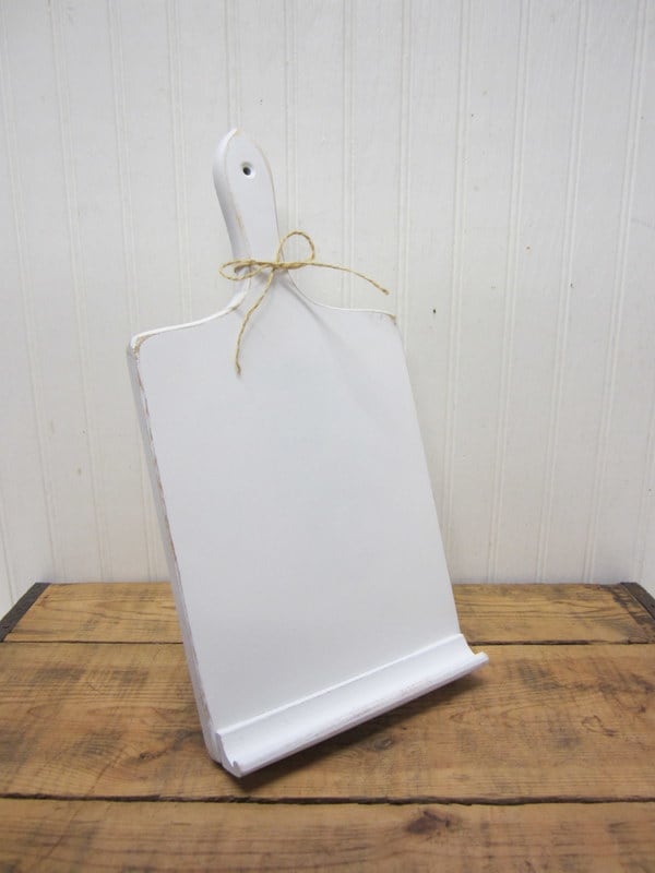 12 Creative Upcycles For Old Cutting Boards Do it yourself ideas and