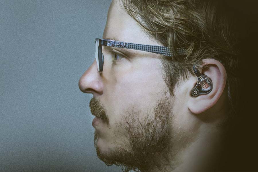 Cara Memakai Headset In Ear Monitor atau IEM yang benar 