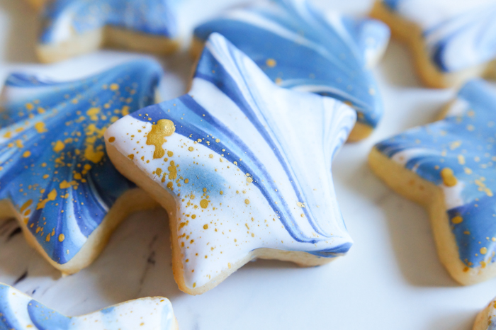how to make Marbled + Gold-Flecked Star Cookies 