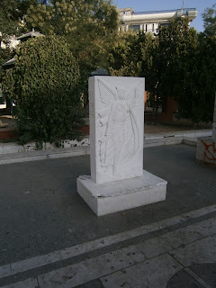 το μνημείο πεσόντων στην Πτολεμαΐδα