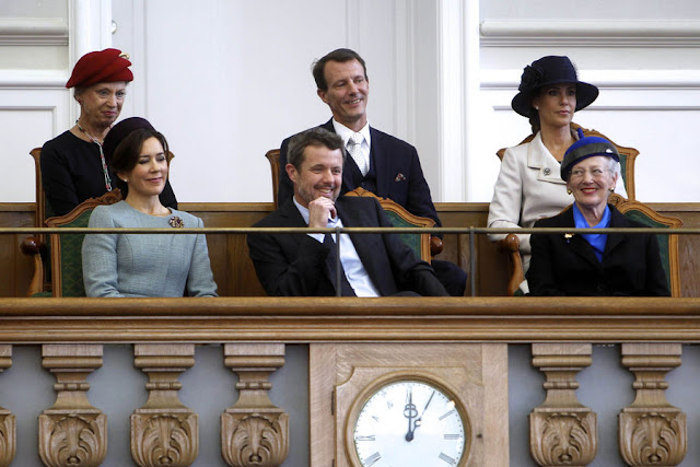 Duńska Rodzina Królewska na corocznym Otwarciu Parlamentu