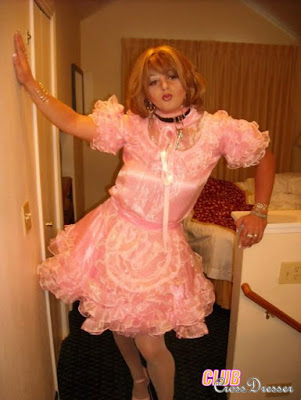 Daily Sissy Photo: Pink Bella