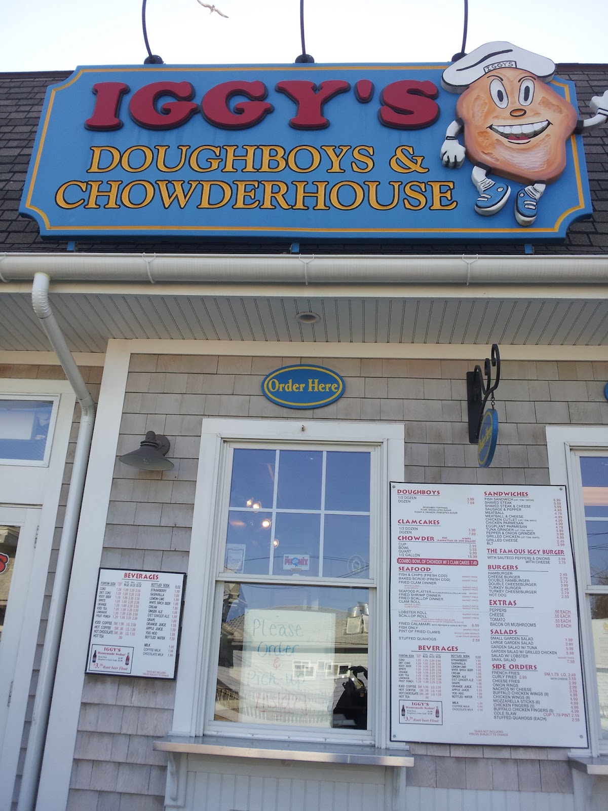 Graceful Dining Restaurant Review Iggy's Doughboys and Chowder House